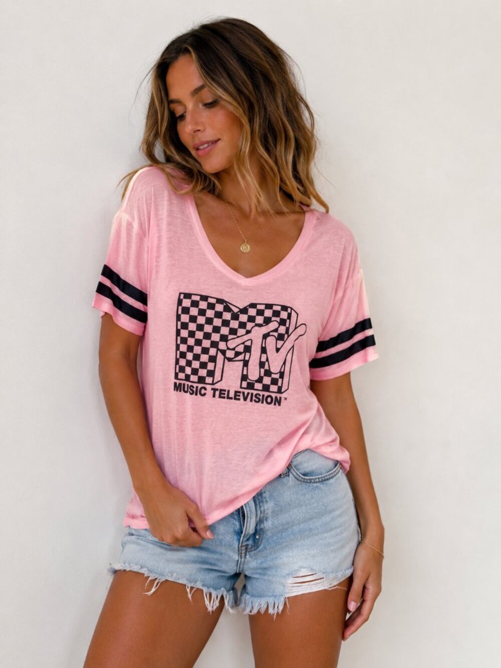 MTV Pink Checkerboard Logo Graphic V-Neck Varsity Tee XL 15/17 | Y2K Inspired